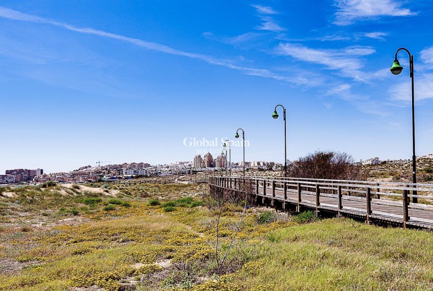 Resale - APARTMENT -
TORREVIEJA - La Mata