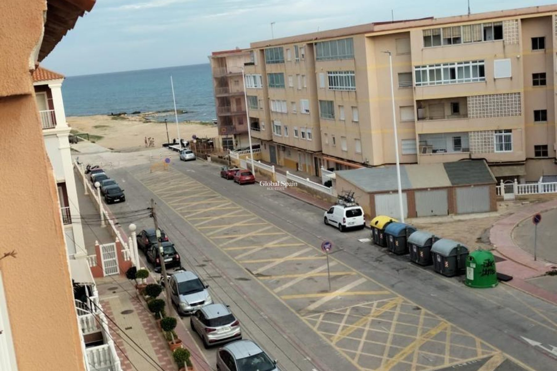 Resale - APARTMENT -
TORREVIEJA - La Mata