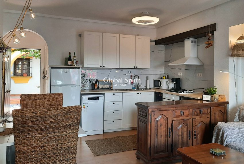 Resale - APARTMENT -
TORREVIEJA - La Mata