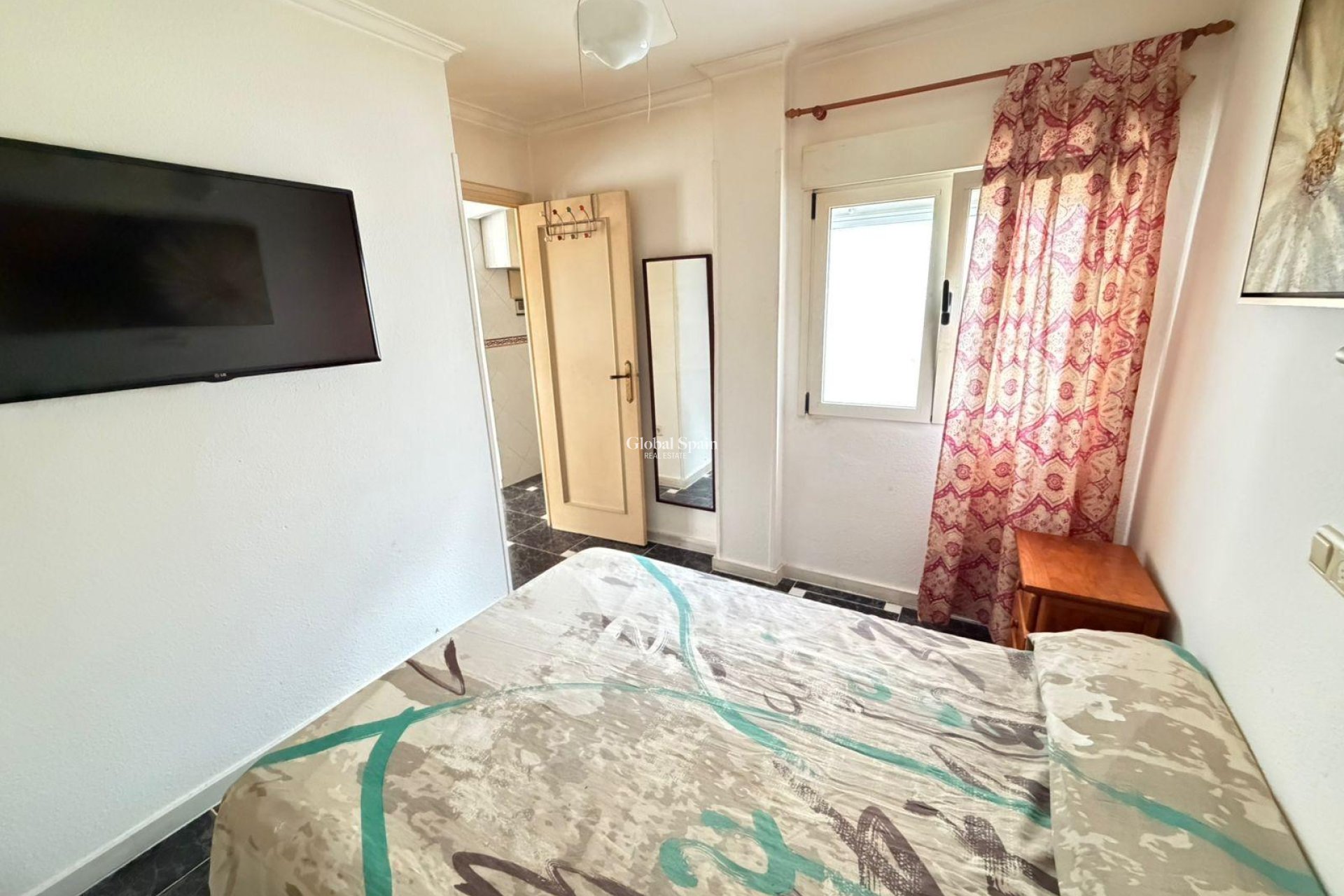 Resale - APARTMENT -
TORREVIEJA - La Mata