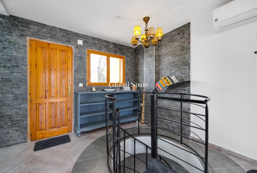 Resale - APARTMENT -
TORREVIEJA - La Mata