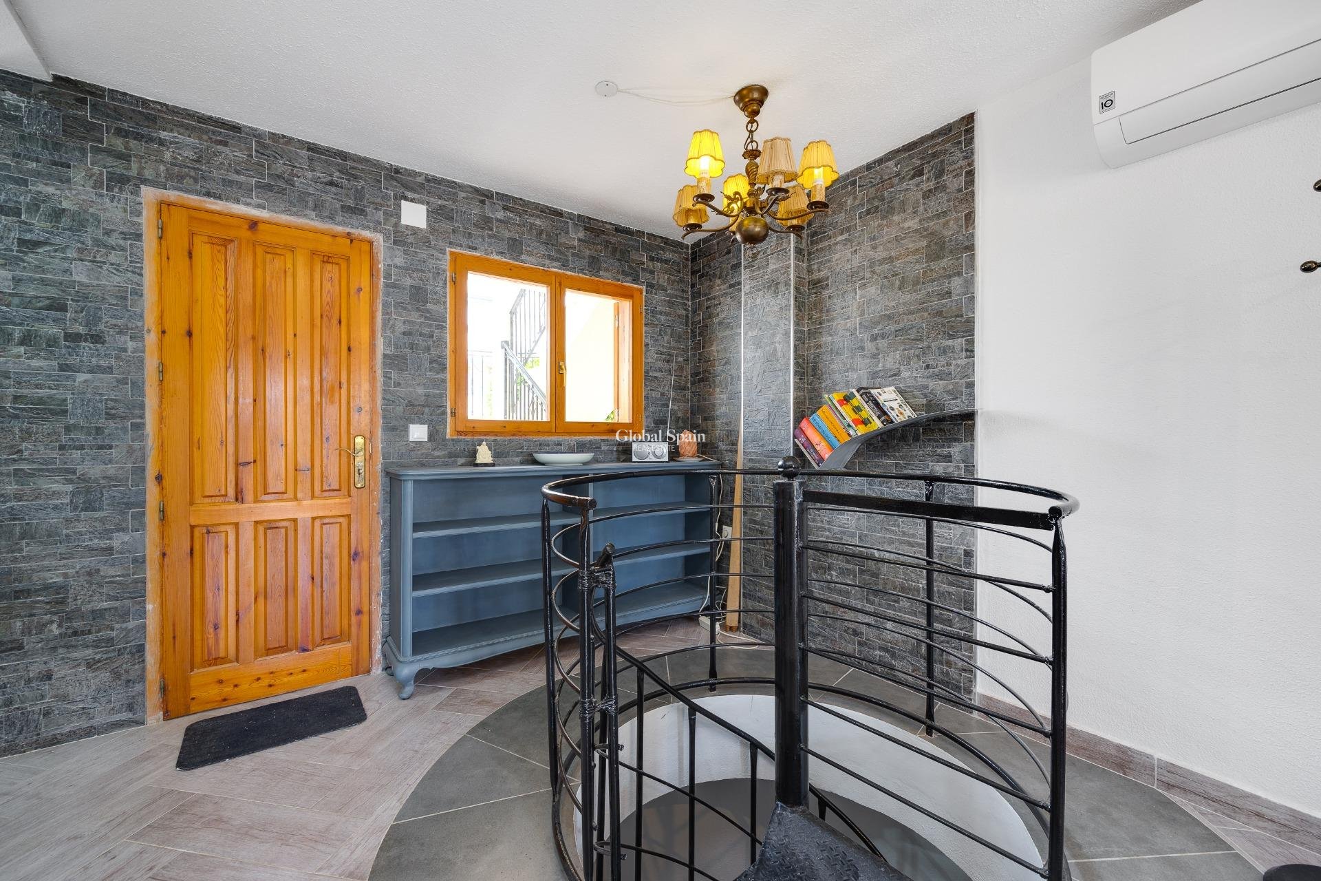 Resale - APARTMENT -
TORREVIEJA - La Mata