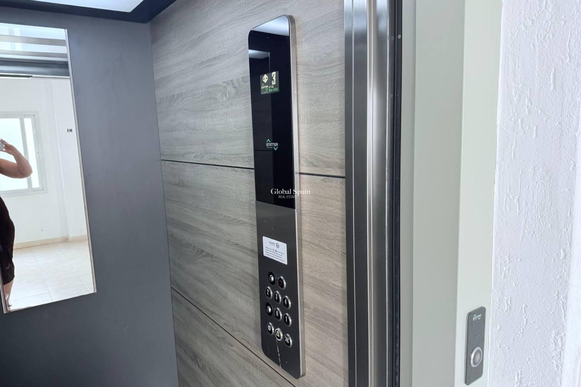 Resale - APARTMENT -
TORREVIEJA - La Mata