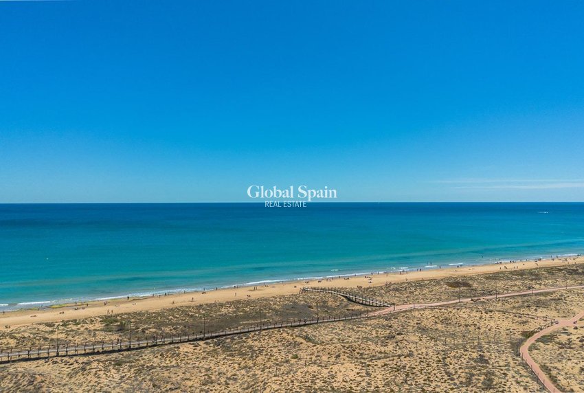 Resale - APARTMENT -
TORREVIEJA - La Mata