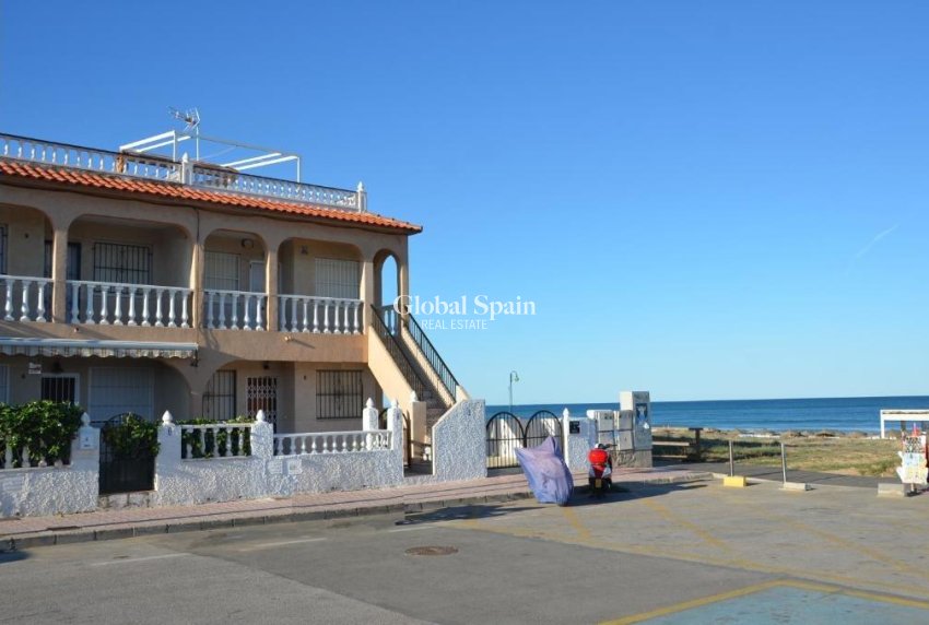 Resale - APARTMENT -
TORREVIEJA - La Mata