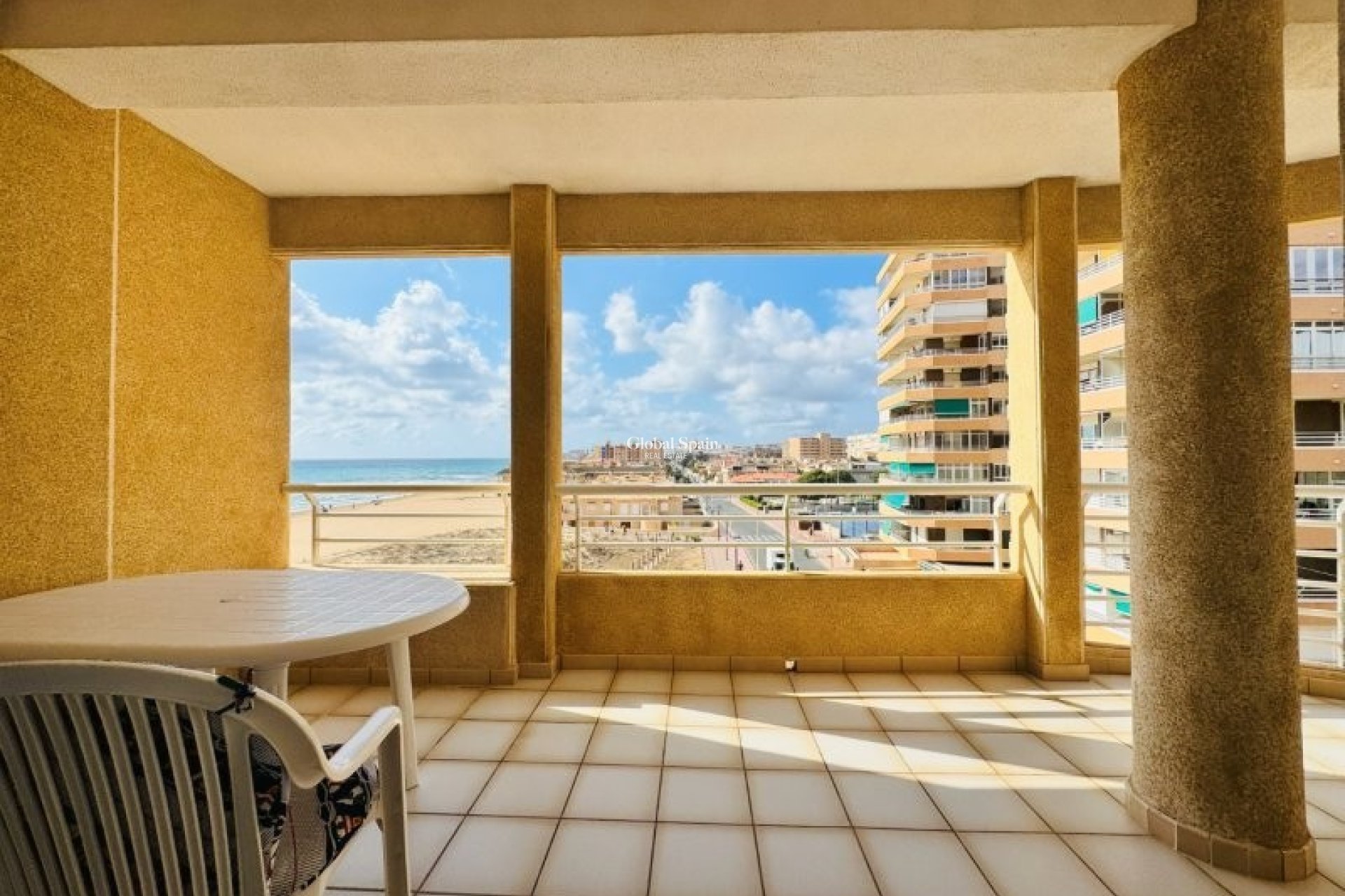 Resale - APARTMENT -
TORREVIEJA - La Mata