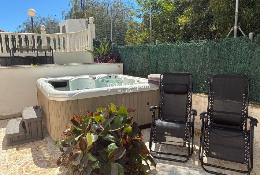 Resale - APARTMENT -
TORREVIEJA - La Mata