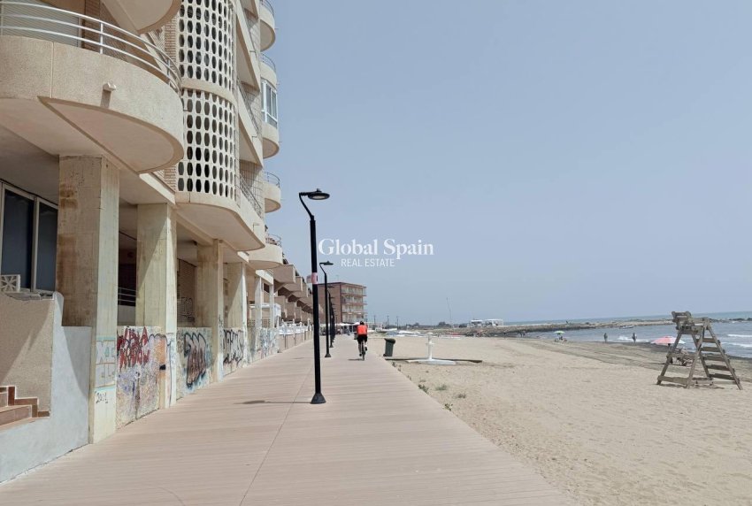 Resale - APARTMENT -
TORREVIEJA - La Mata