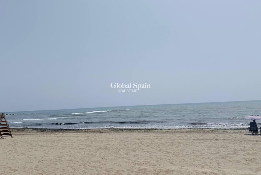 Resale - APARTMENT -
TORREVIEJA - La Mata