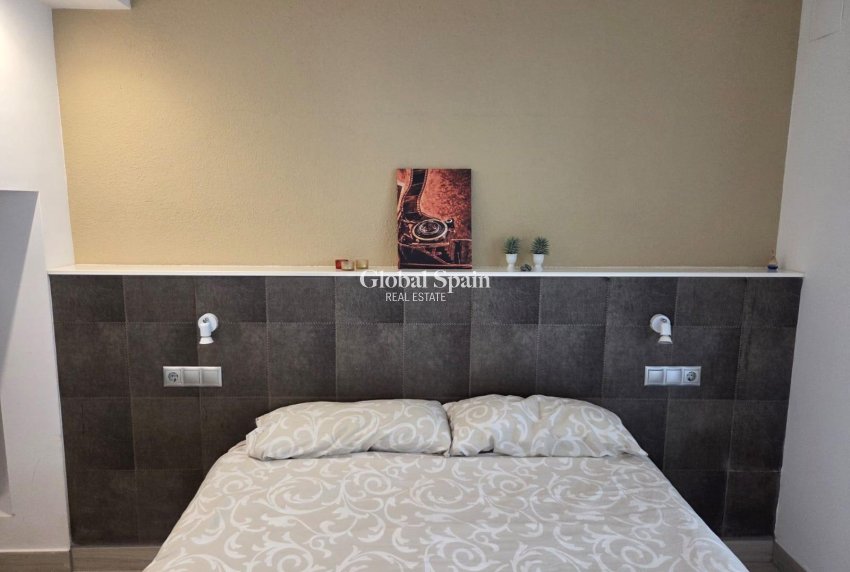 Resale - APARTMENT -
TORREVIEJA - La Mata