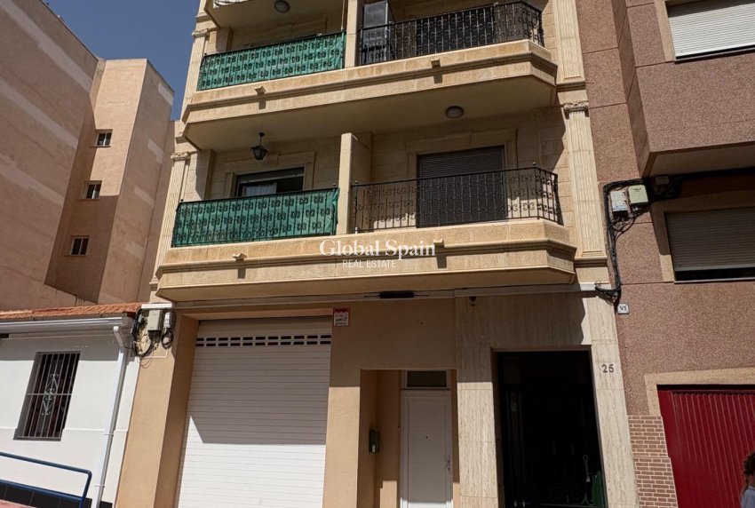 Resale - APARTMENT -
TORREVIEJA - La Mata