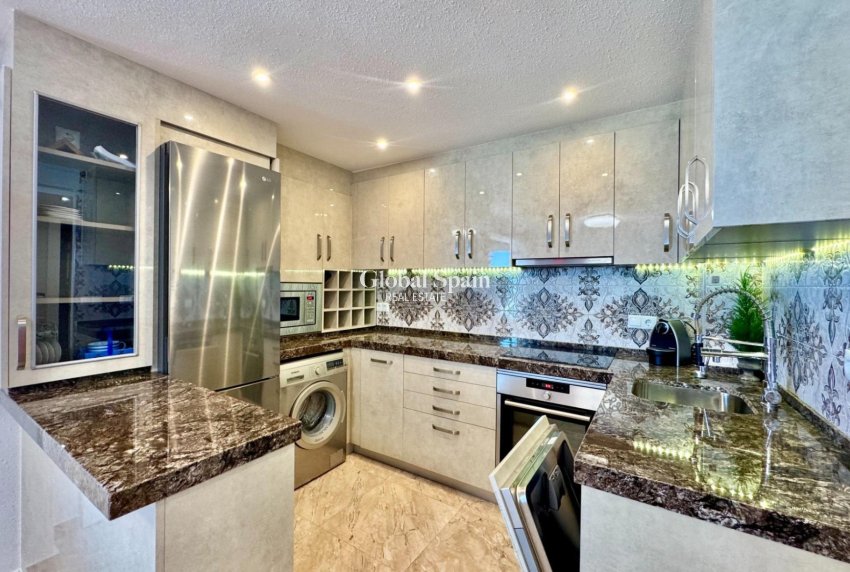 Resale - APARTMENT -
TORREVIEJA - La Mata
