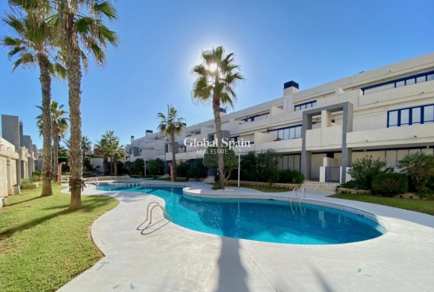 Resale - APARTMENT -
TORREVIEJA - La Mata