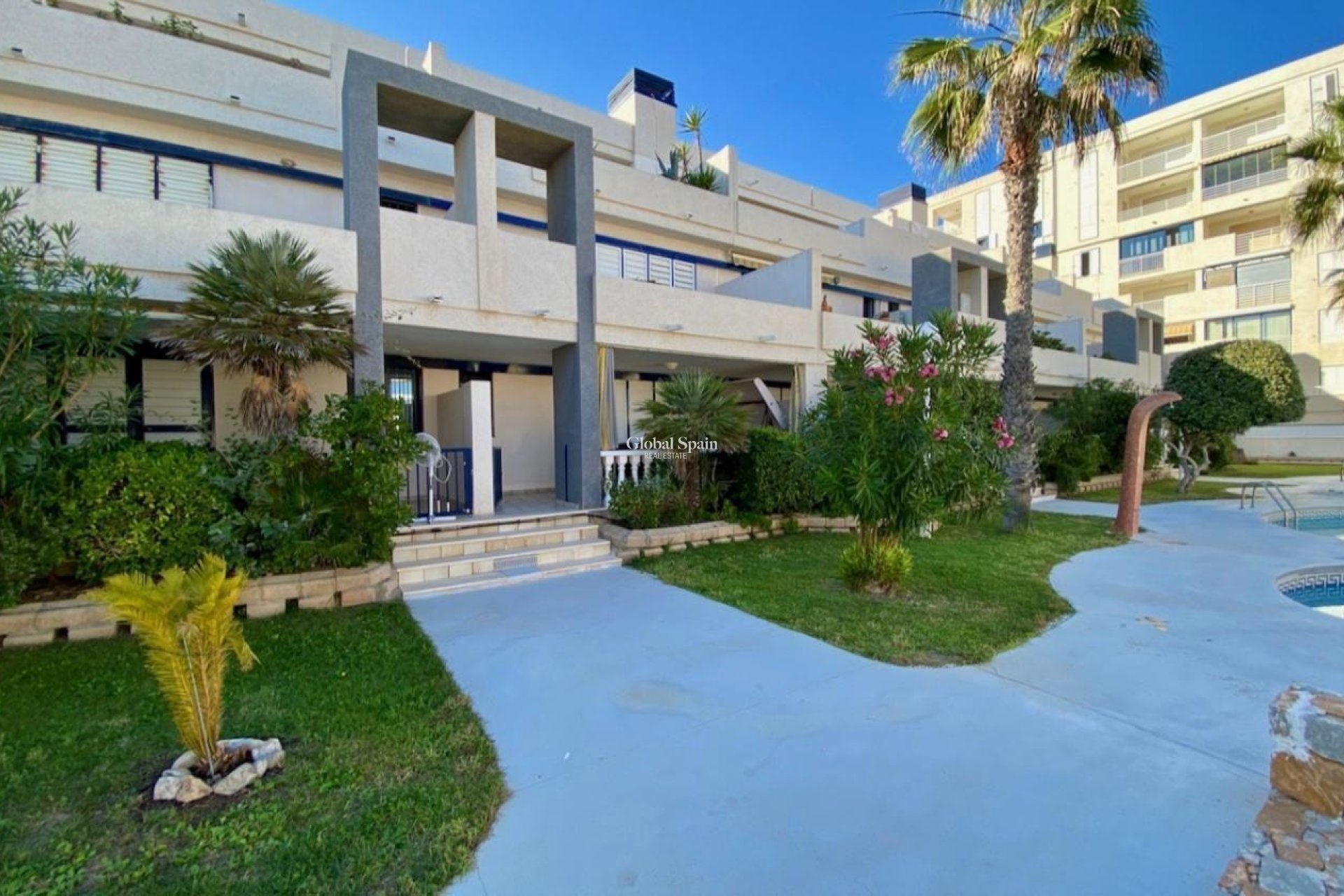Resale - APARTMENT -
TORREVIEJA - La Mata