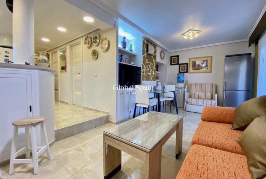 Resale - APARTMENT -
TORREVIEJA - La Mata