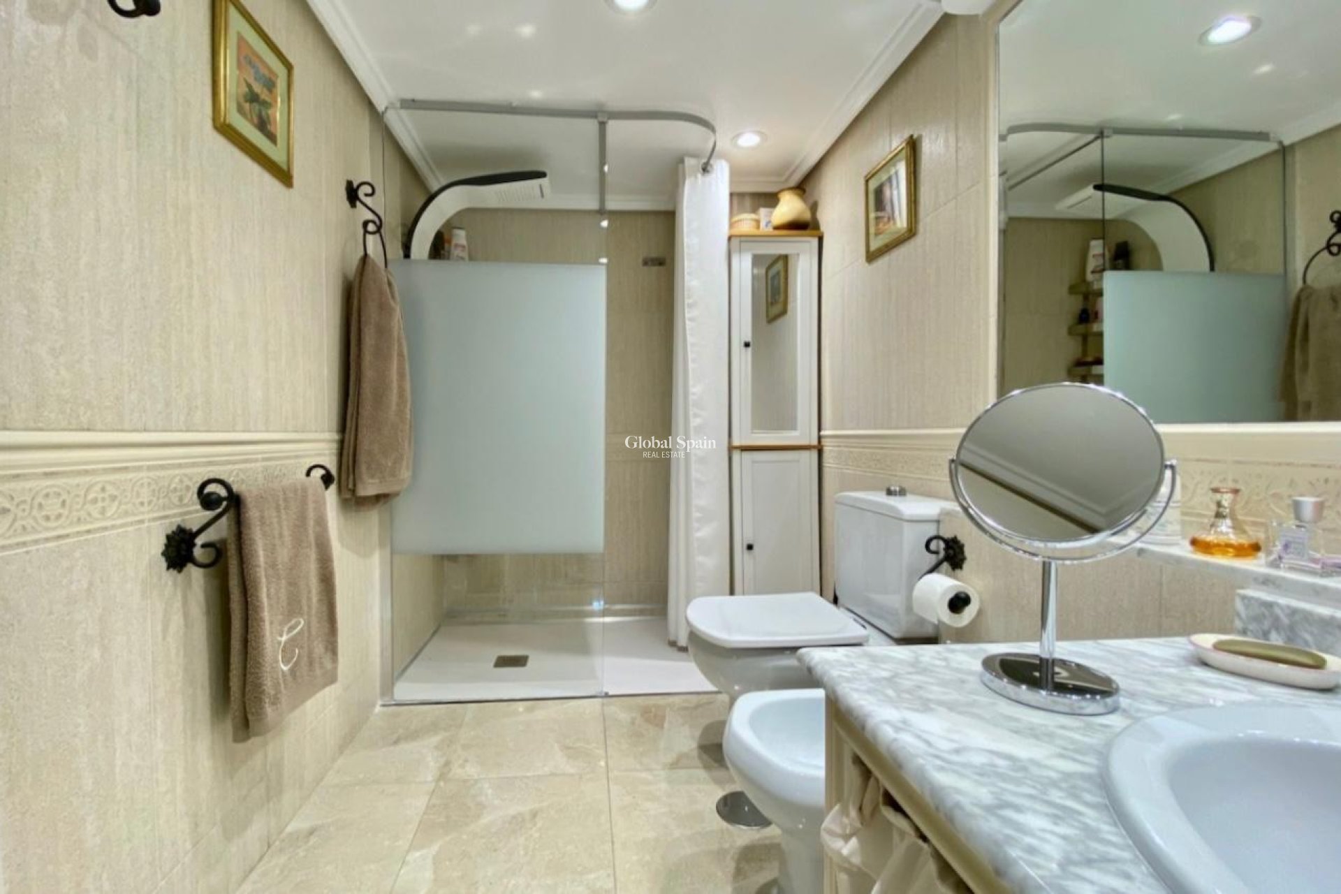 Resale - APARTMENT -
TORREVIEJA - La Mata