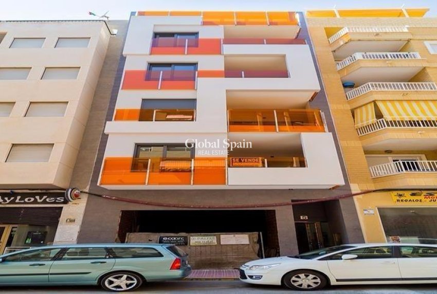 Resale - APARTMENT -
TORREVIEJA - La Mata