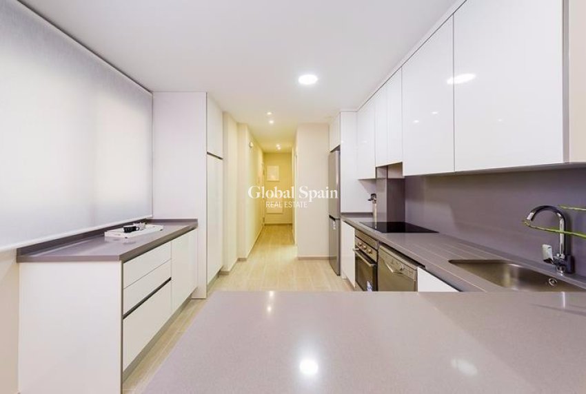 Resale - APARTMENT -
TORREVIEJA - La Mata