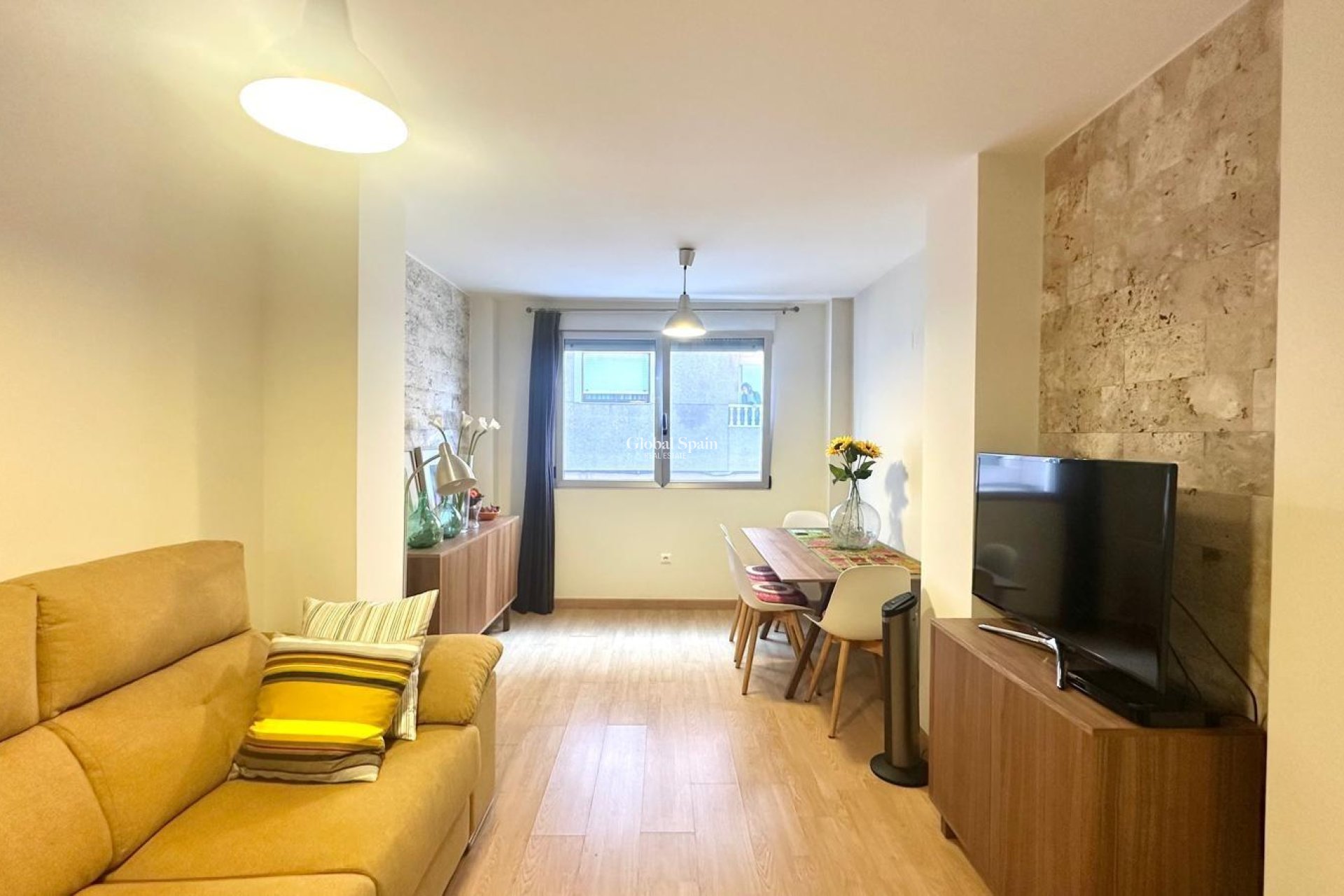 Resale - APARTMENT -
TORREVIEJA - La Mata