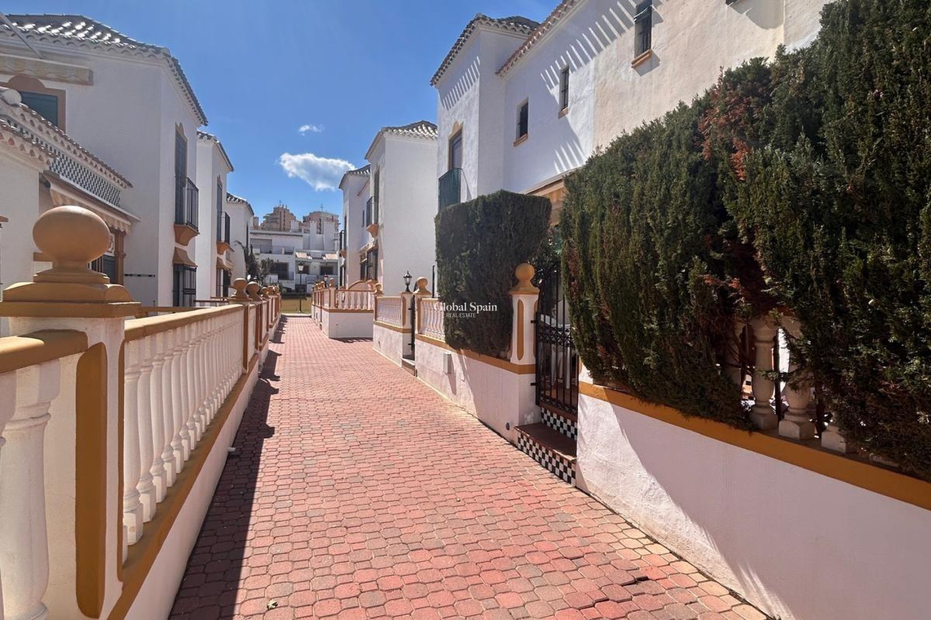 Resale - APARTMENT -
TORREVIEJA - La Mata