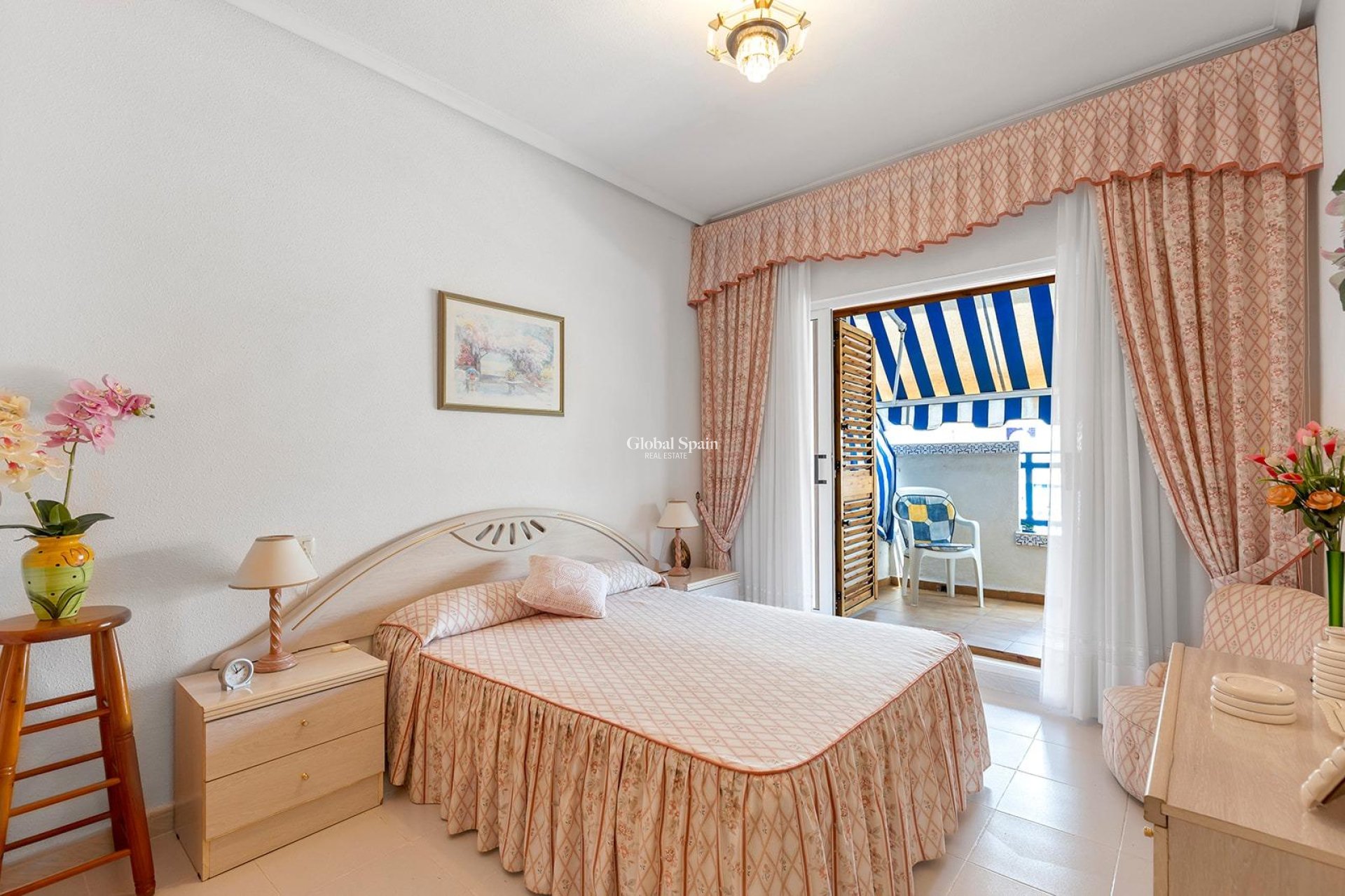 Resale - APARTMENT -
TORREVIEJA - La Mata