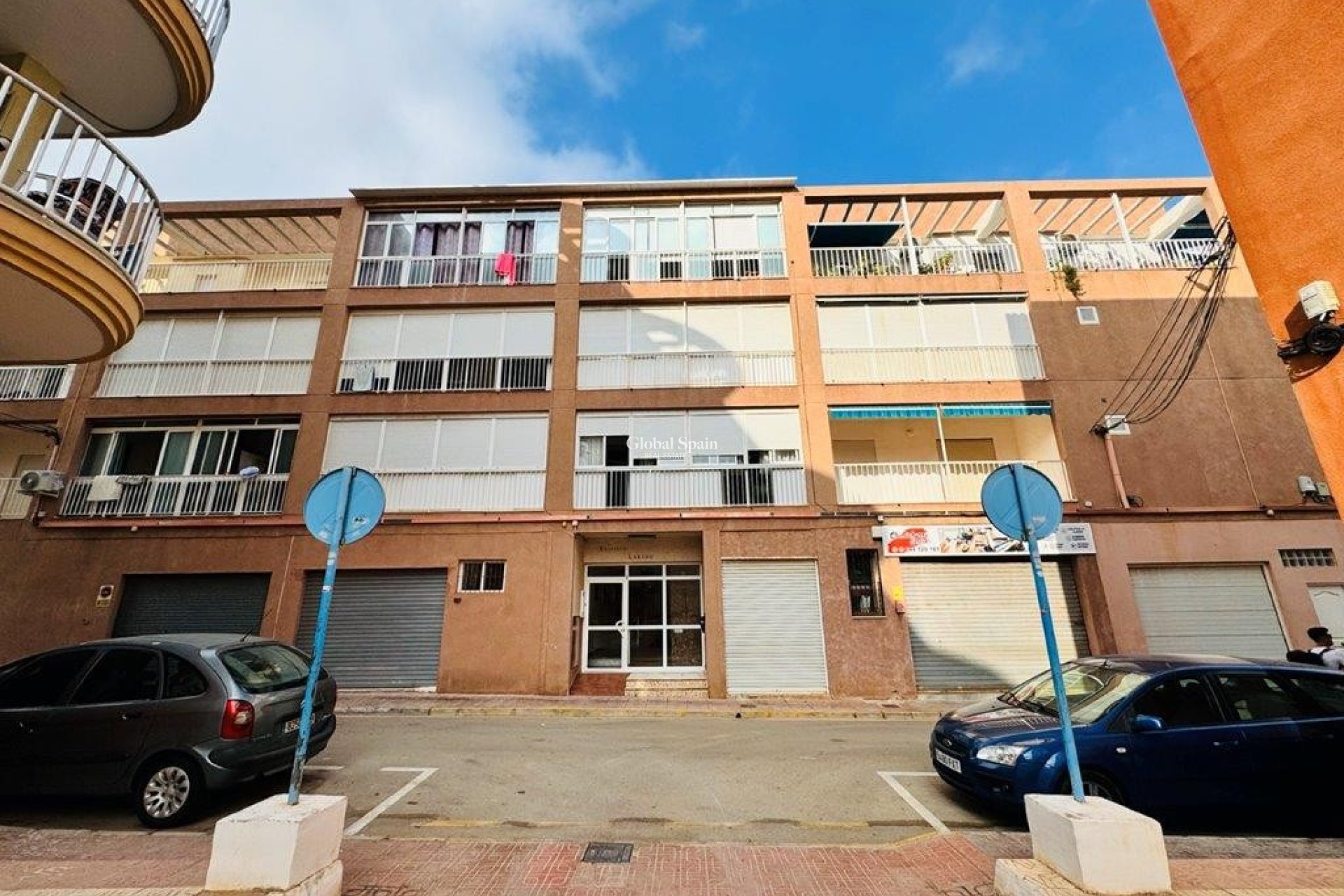 Resale - Apartment -
TORREVIEJA - La Mata