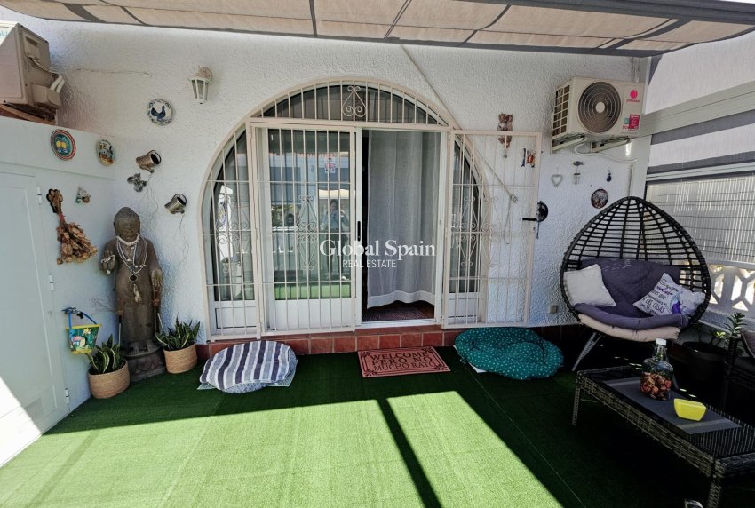 Resale - APARTMENT -
TORREVIEJA - La Siesta - El Salado - Torreta