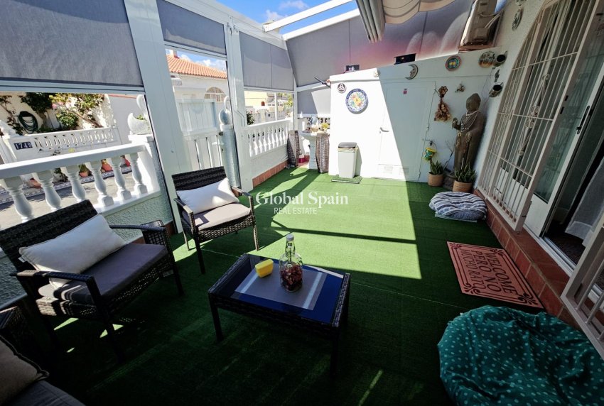 Resale - APARTMENT -
TORREVIEJA - La Siesta - El Salado - Torreta