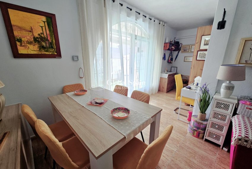 Resale - APARTMENT -
TORREVIEJA - La Siesta - El Salado - Torreta