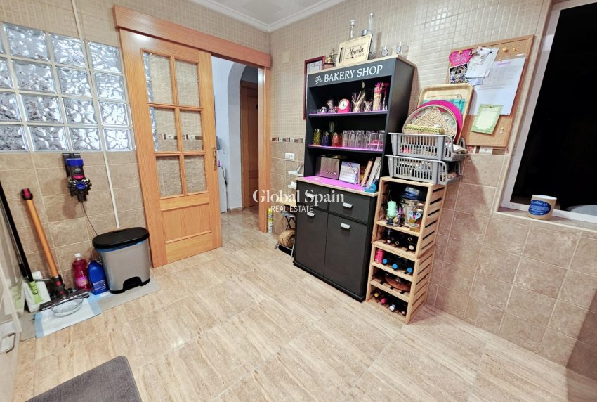 Resale - APARTMENT -
TORREVIEJA - La Siesta - El Salado - Torreta