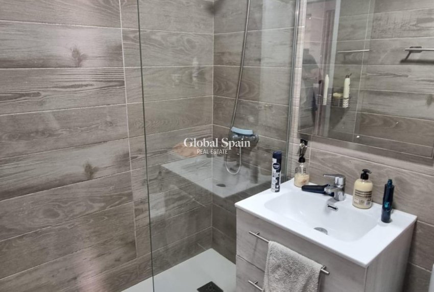 Resale - APARTMENT -
TORREVIEJA - La Siesta - El Salado - Torreta