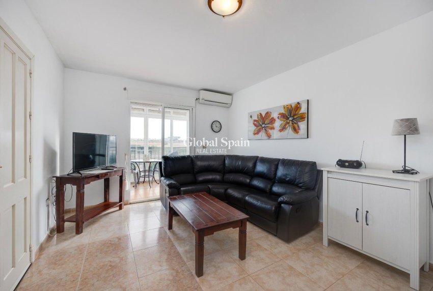 Resale - APARTMENT -
TORREVIEJA - La Siesta - El Salado - Torreta