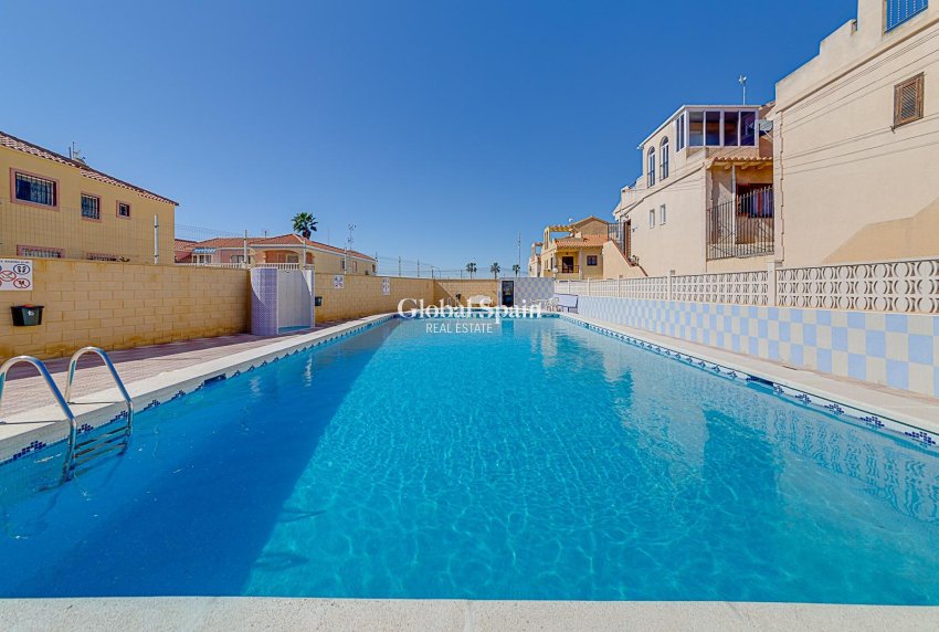 Resale - APARTMENT -
TORREVIEJA - La Siesta - El Salado - Torreta