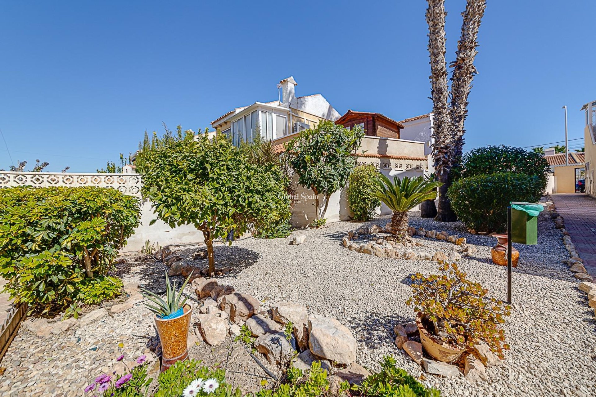 Resale - APARTMENT -
TORREVIEJA - La Siesta - El Salado - Torreta