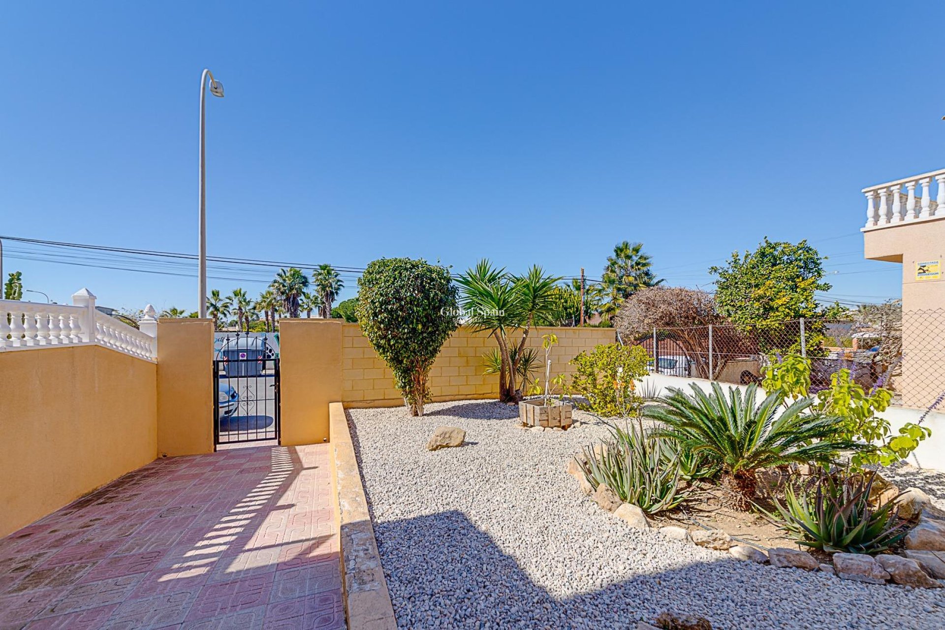 Resale - APARTMENT -
TORREVIEJA - La Siesta - El Salado - Torreta