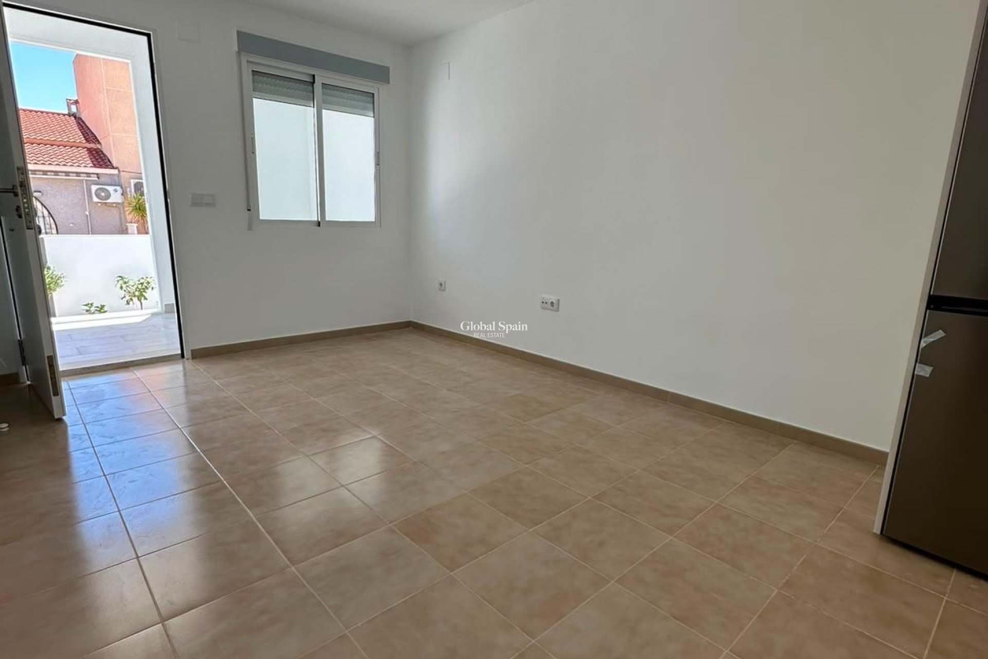 Resale - APARTMENT -
TORREVIEJA - La Siesta - El Salado - Torreta