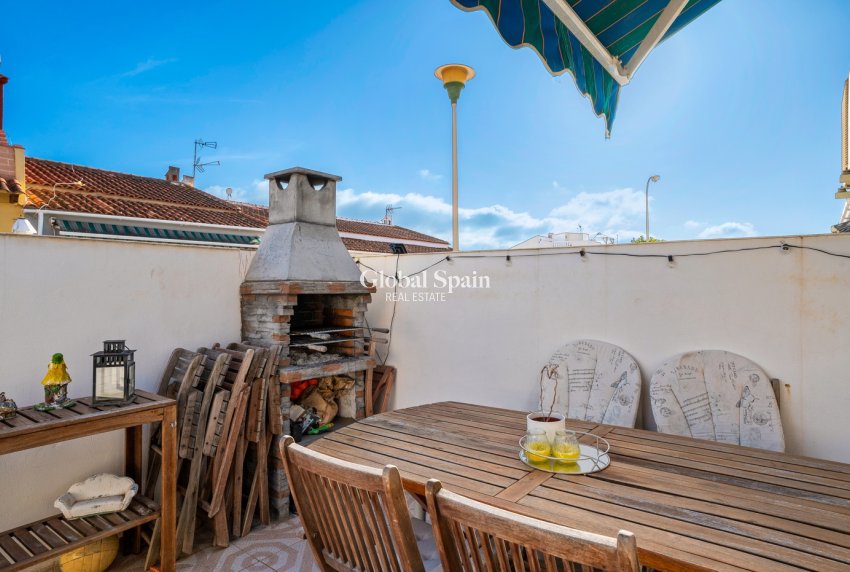 Resale - APARTMENT -
TORREVIEJA - La Siesta