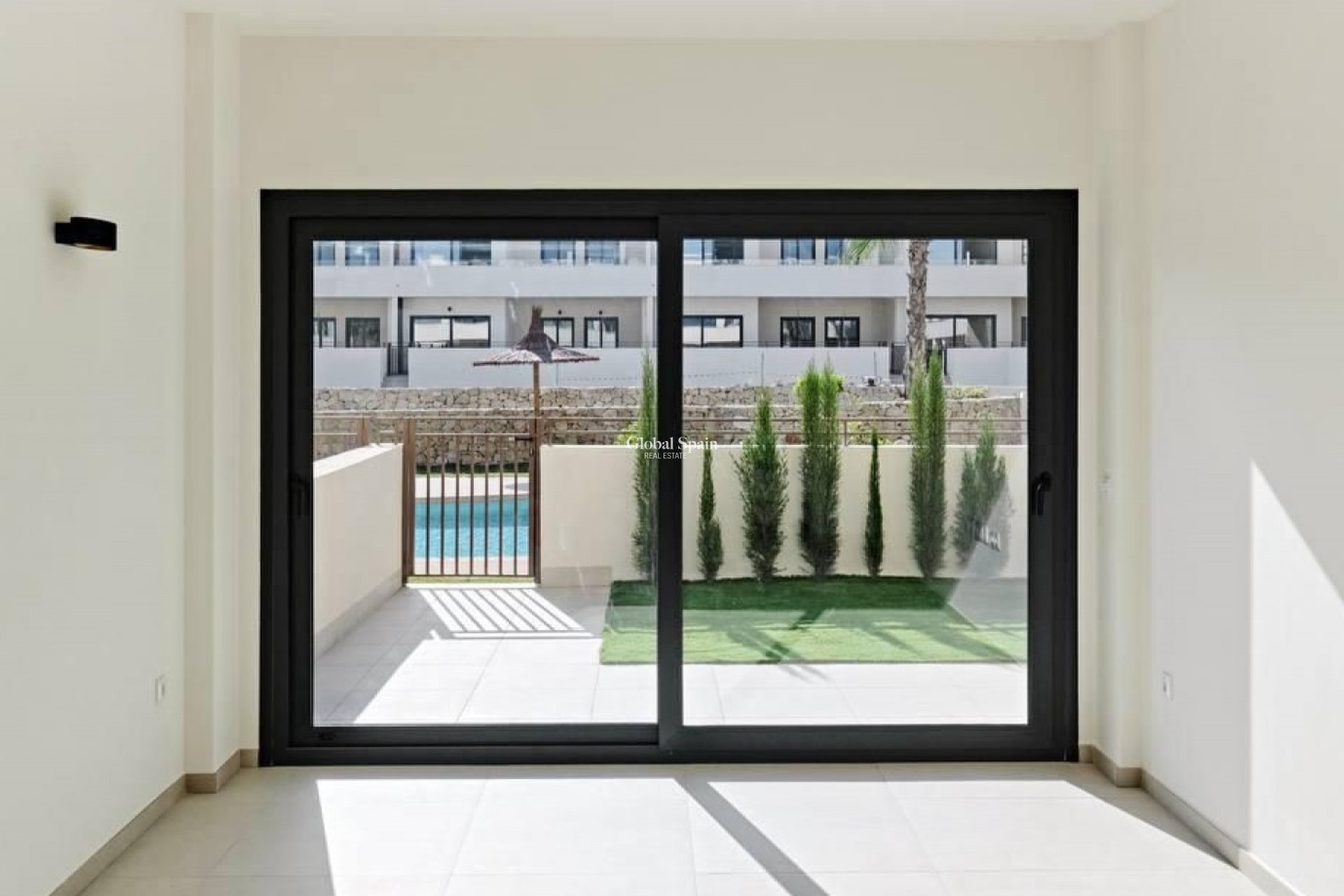 Resale - Apartment -
TORREVIEJA - La veleta