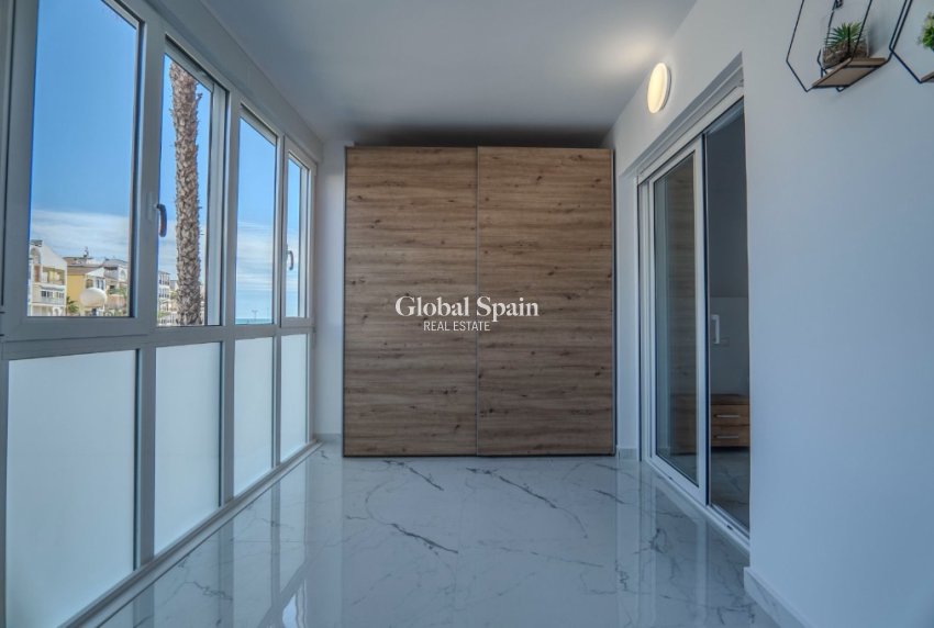 Resale - Apartment -
TORREVIEJA - La Veleta