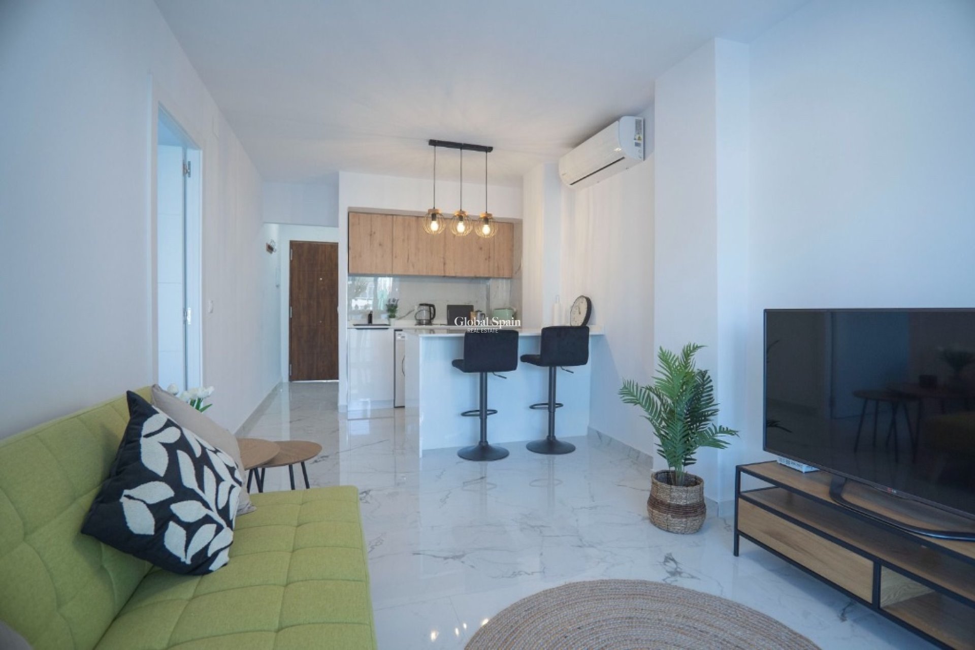 Resale - Apartment -
TORREVIEJA - La Veleta