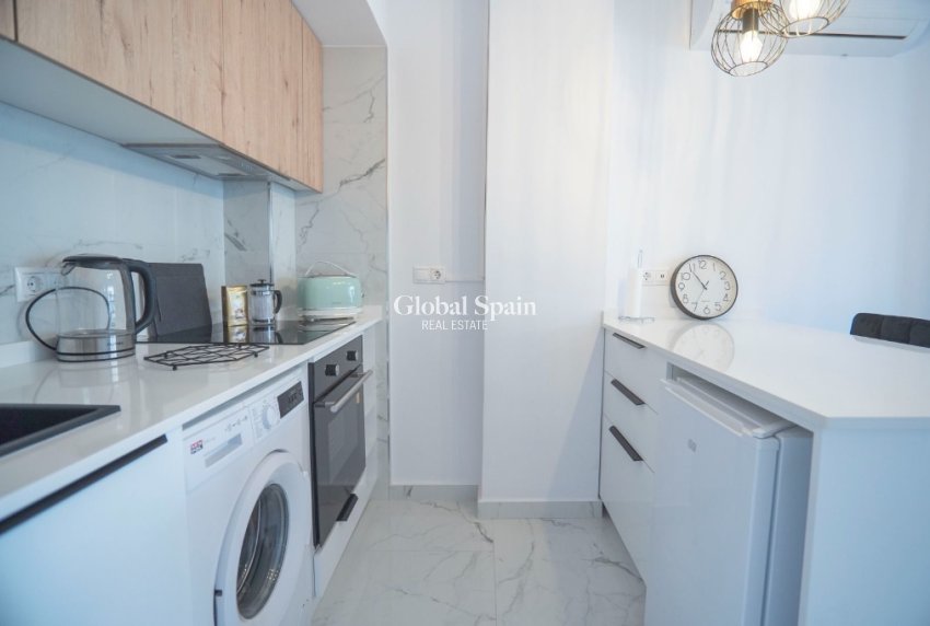 Resale - Apartment -
TORREVIEJA - La Veleta
