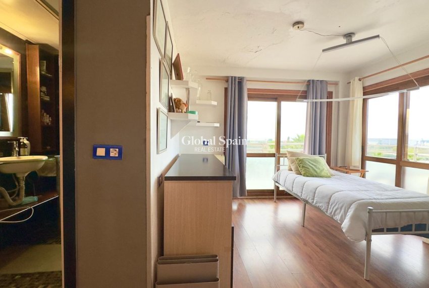 Resale - APARTMENT -
TORREVIEJA - La Veleta