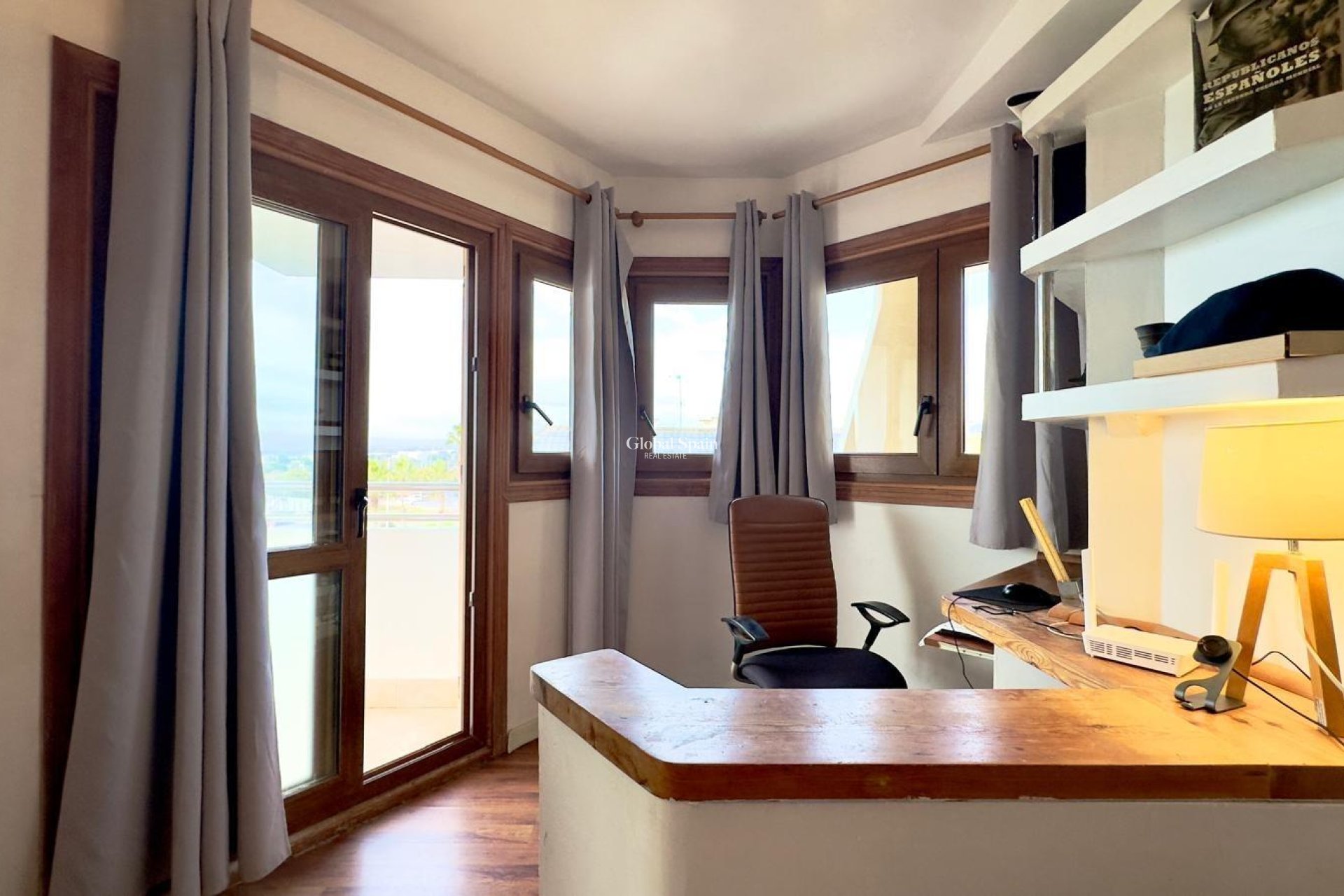 Resale - APARTMENT -
TORREVIEJA - La Veleta