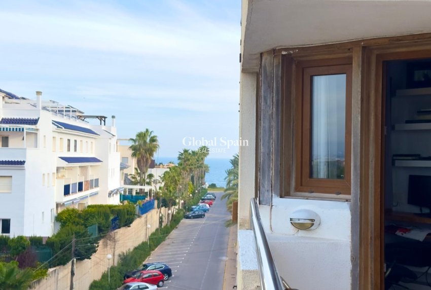 Resale - APARTMENT -
TORREVIEJA - La Veleta