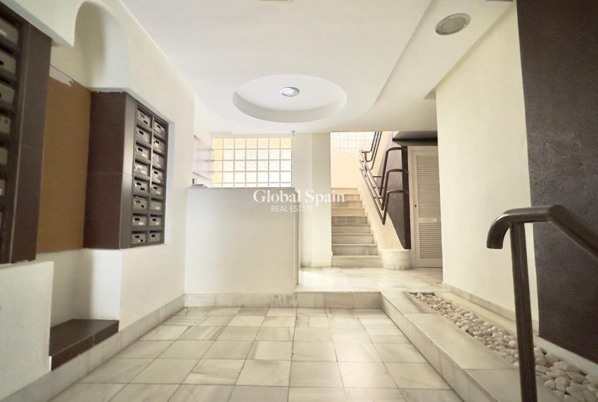 Resale - APARTMENT -
TORREVIEJA - La Veleta