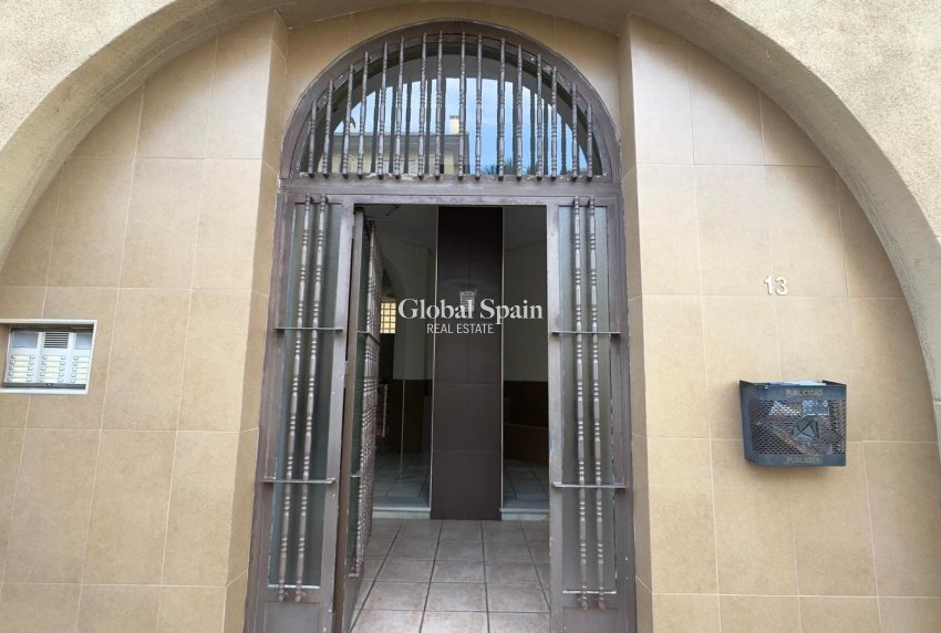 Resale - APARTMENT -
TORREVIEJA - La Veleta