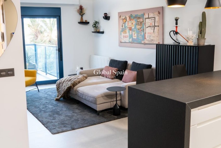 Resale - APARTMENT -
TORREVIEJA - La Veleta