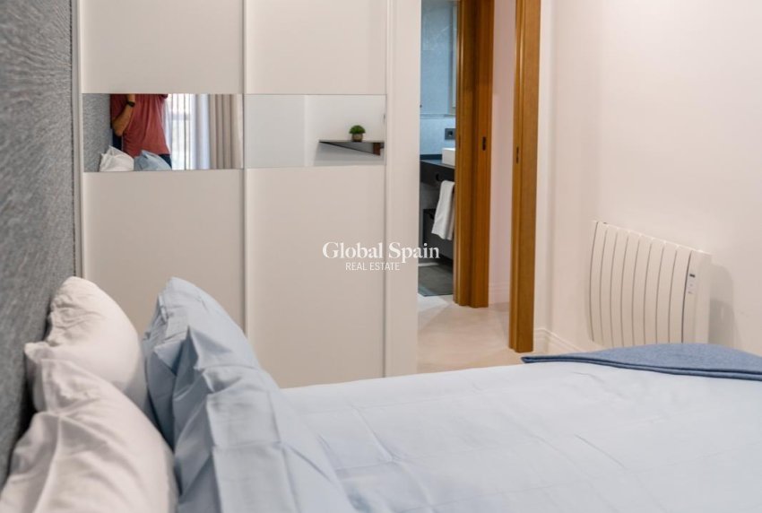 Resale - APARTMENT -
TORREVIEJA - La Veleta