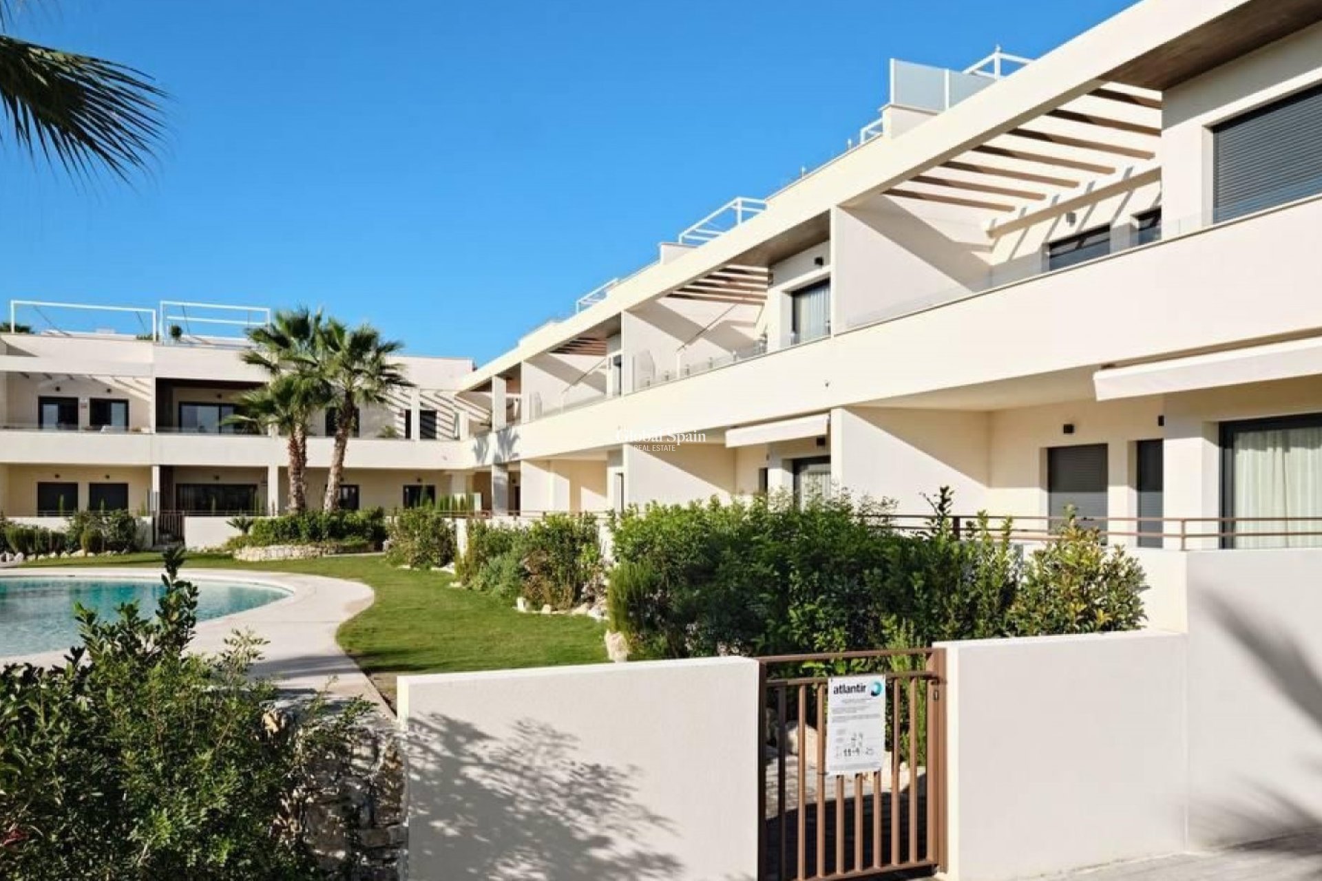 Resale - APARTMENT -
TORREVIEJA - La veleta