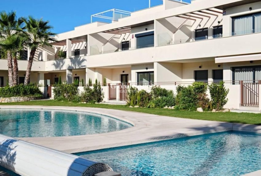 Resale - APARTMENT -
TORREVIEJA - La veleta